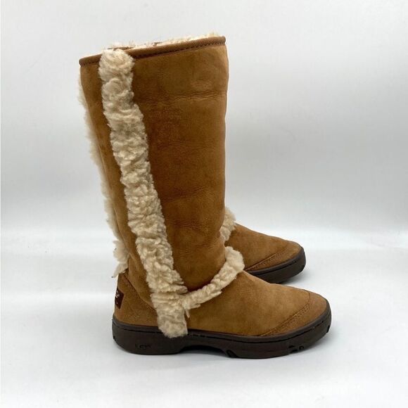 UGG Sunburst Tall Boot - Picture 4 of 12
